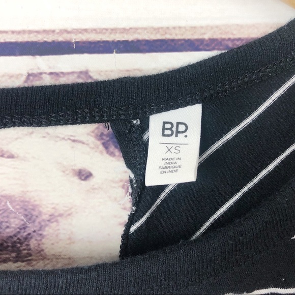 BP Black Striped Twisted Back Casual Tee Sz XS - Picture 6 of 6